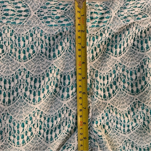 Ann Taylor LOFT Aqua Blue White Lace Overlay Shorts Size 8 - Picture 5 of 9